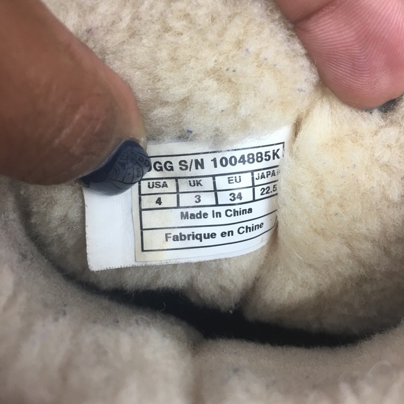 Pink Sequin classic short Uggs - Picture 8 of 8